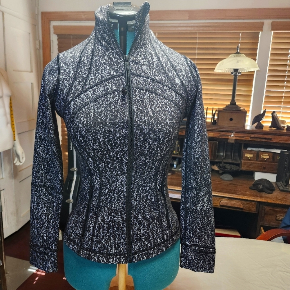 Lululemon Define Jacket In Heathered Black And White Speckled Colorway Womens 4